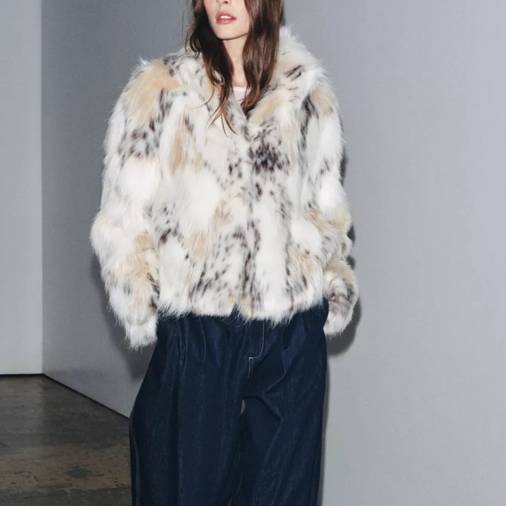 NWT Zara ZW collection faux fur coat - Picture 4 of 8